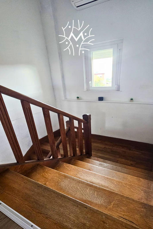 Maison - 137 m² - 6 pièces