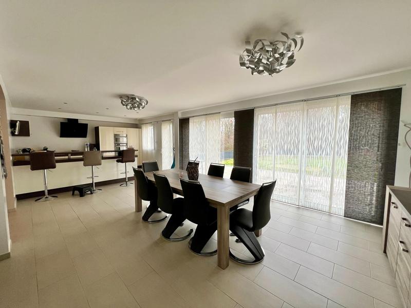 Maison - 175 m² - 7 pièces