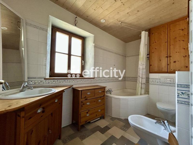 Maison - 232 m² - 10 pièces