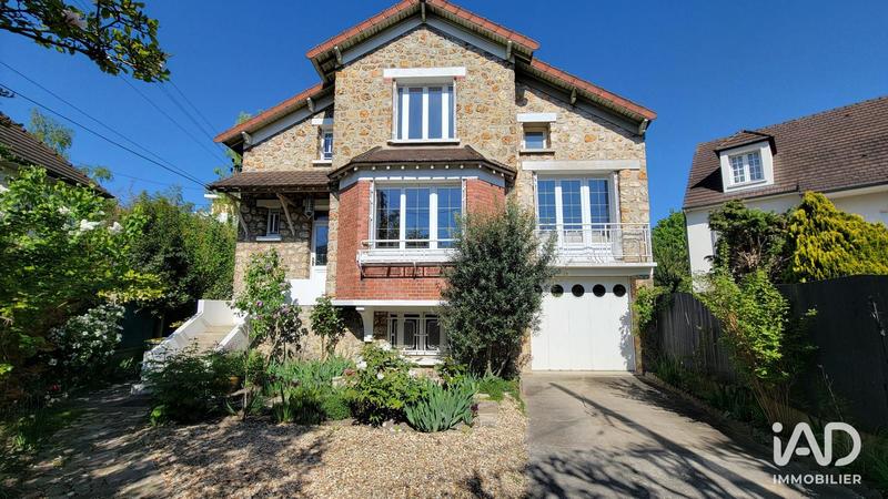 Maison - 137 m² - 6 pièces
