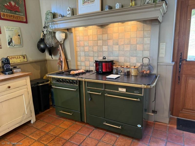 Propriété - 172 m² - 7 pièces