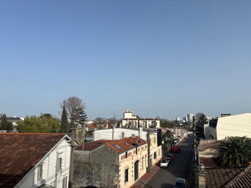 Appartement - 95 m² - 5 pièces