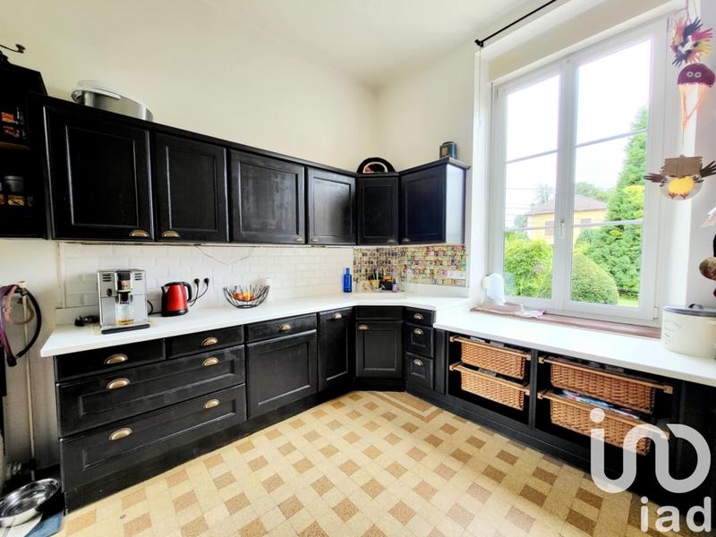 Maison - 210 m² - 10 pièces