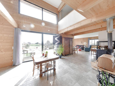 Maison - 160 m² - 5 pièces