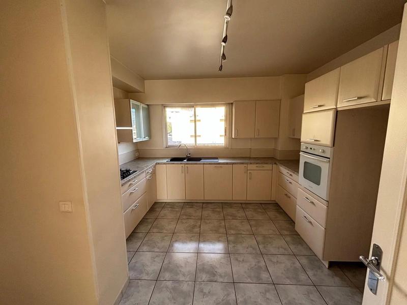 Appartement - 144 m² - 4 pièces