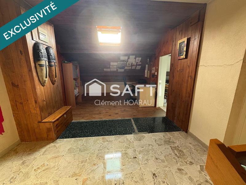 Maison - 218 m² - 6 pièces