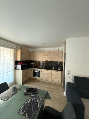 Appartement - 77 m² - 4 pièces