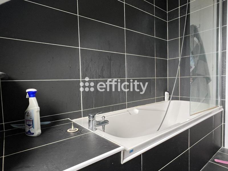 Maison - 140 m² - 7 pièces