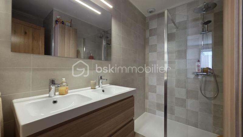 Maison - 97 m² - 5 pièces