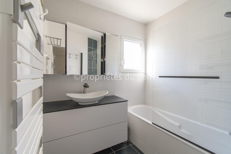 Appartement - 101 m² - 4 pièces