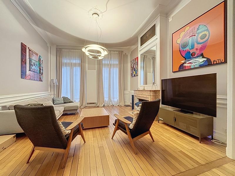 Maison bourgeoise - 488 m² - 16 pièces