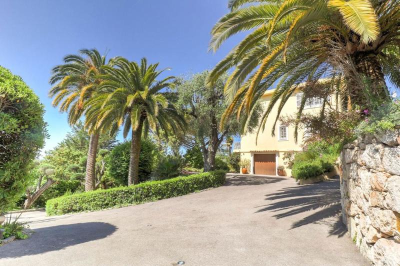 Maison de maîtres - 386 m² - 10 pièces