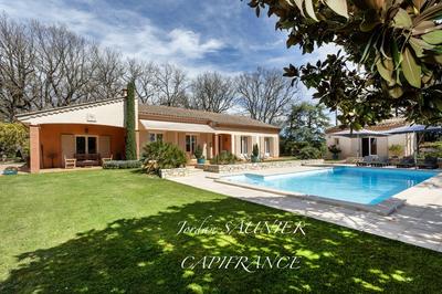 Maison - 182 m² - 7 pièces