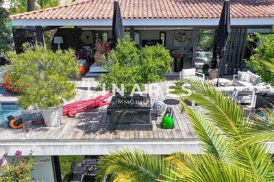 Maison - 350 m² - 4 pièces