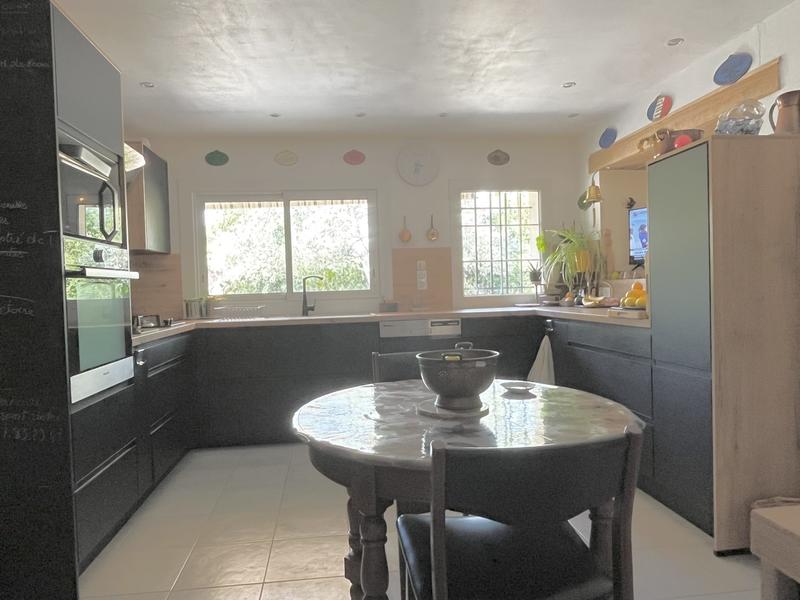 Maison traditionnelle - 264 m² - 10 pièces