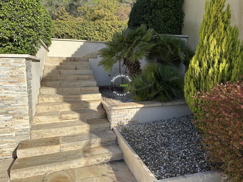 Maison contemporaine - 137 m² - 4 pièces