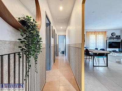 Villa - 90 m² - 4 pièces