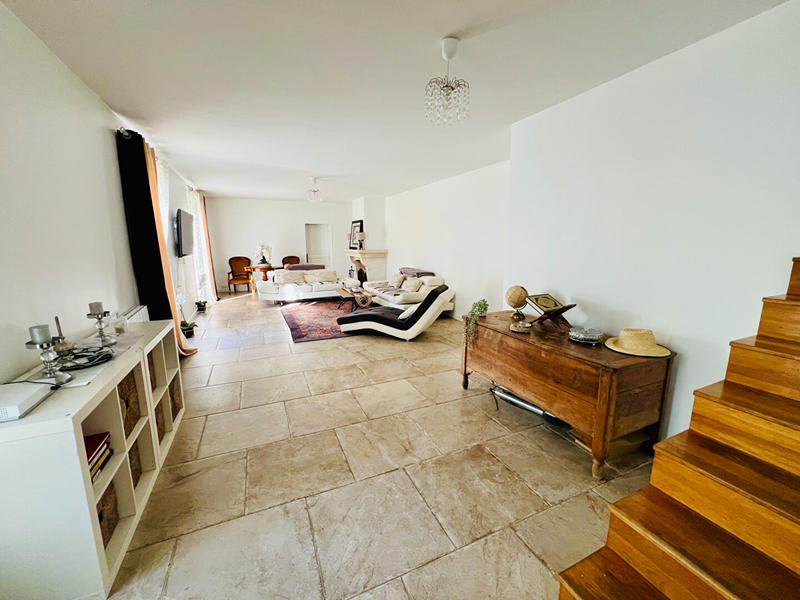 Maison - 196 m² - 8 pièces