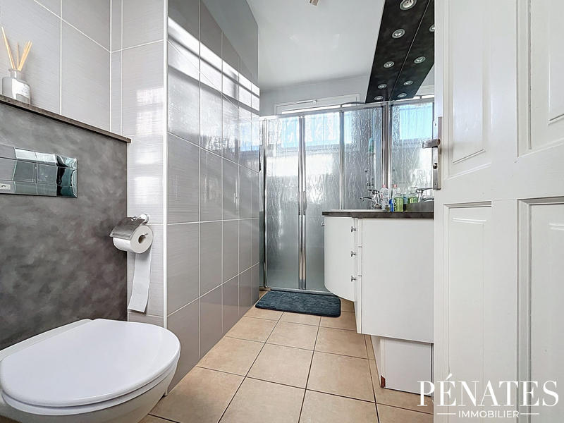 Maison - 185 m² - 6 pièces