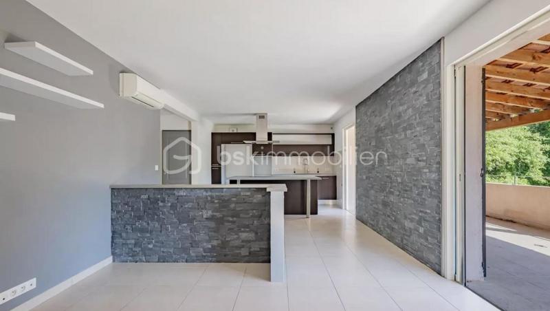 Maison - 112 m² - 5 pièces