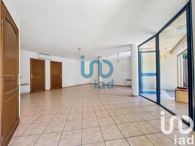 Appartement - 120 m² - 3 pièces