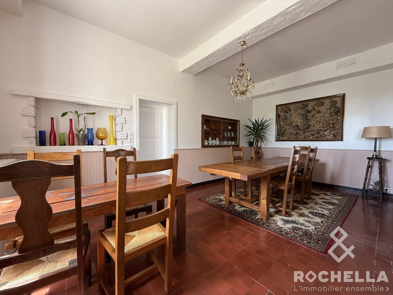 Maison ancienne - 305 m² - 11 pièces