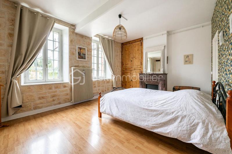 Maison ancienne - 214 m² - 7 pièces