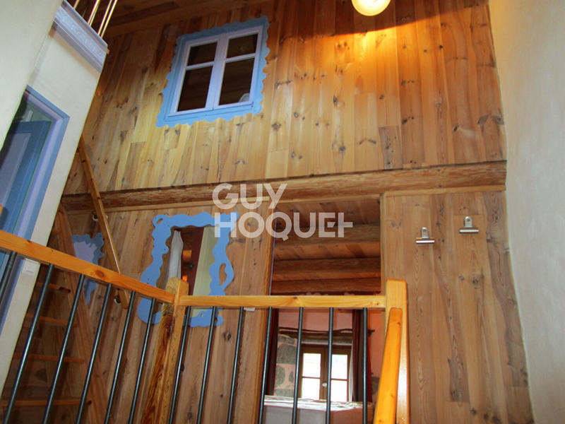 Maison - 180 m² - 8 pièces