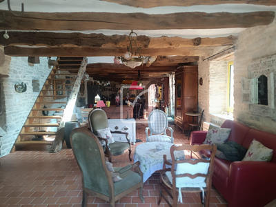 Propriété - 161 m² - 6 pièces