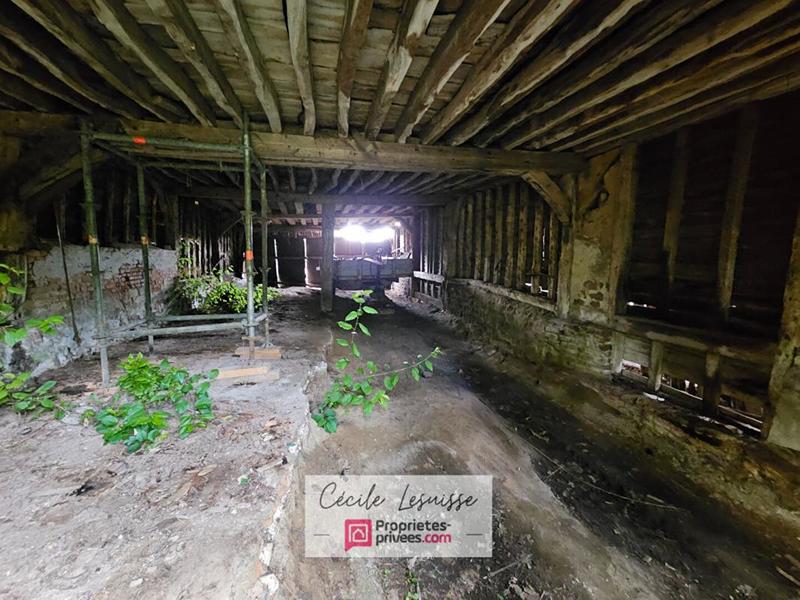 Terrain constructible - 1 477 m²