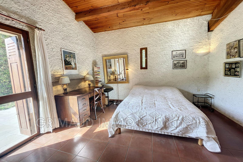 Maison - 205 m² - 10 pièces