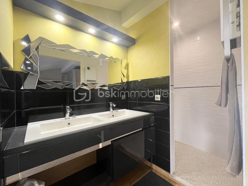 Appartement - 140 m² - 4 pièces