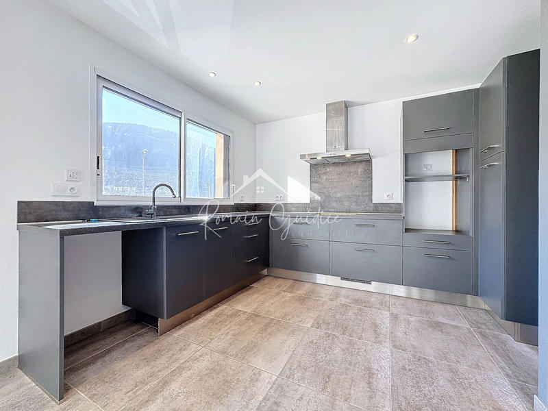 Appartement - 135 m² - 4 pièces