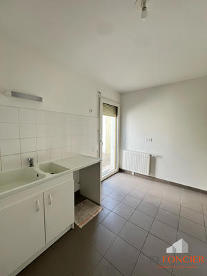 Appartement - 81 m² - 4 pièces