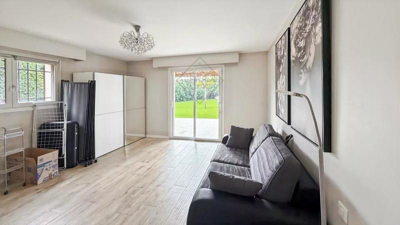 Villa - 220 m² - 5 pièces