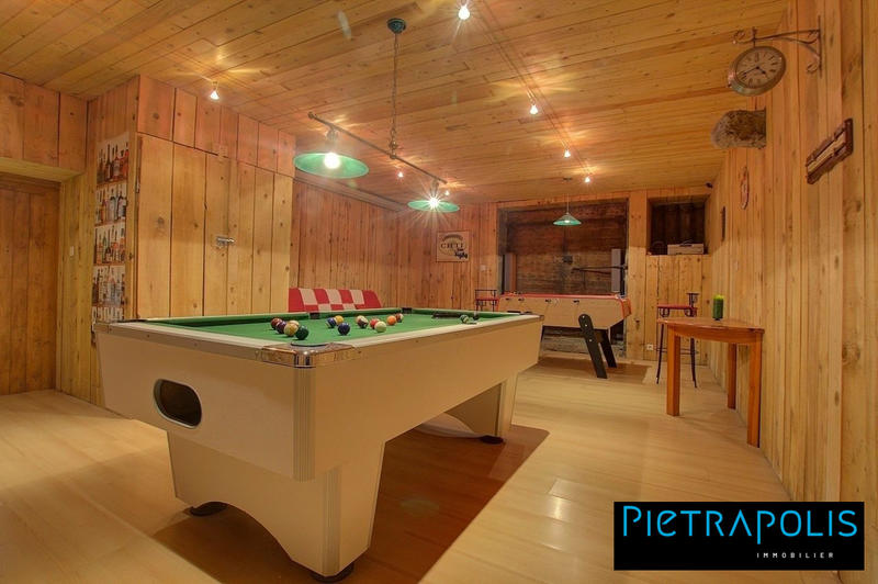 Maison ancienne - 442 m² - 16 pièces