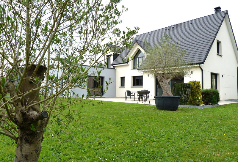 Maison - 201 m² - 9 pièces