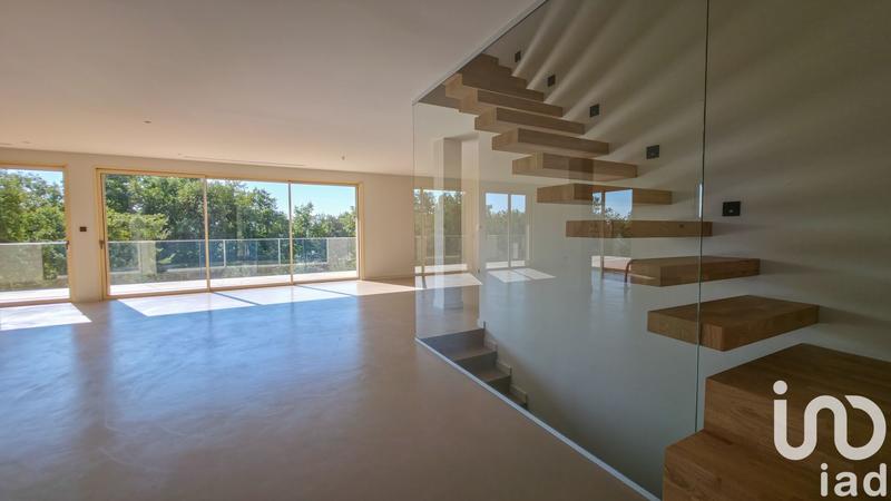 Maison - 198 m² - 5 pièces