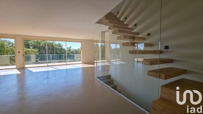 Maison - 198 m² - 5 pièces