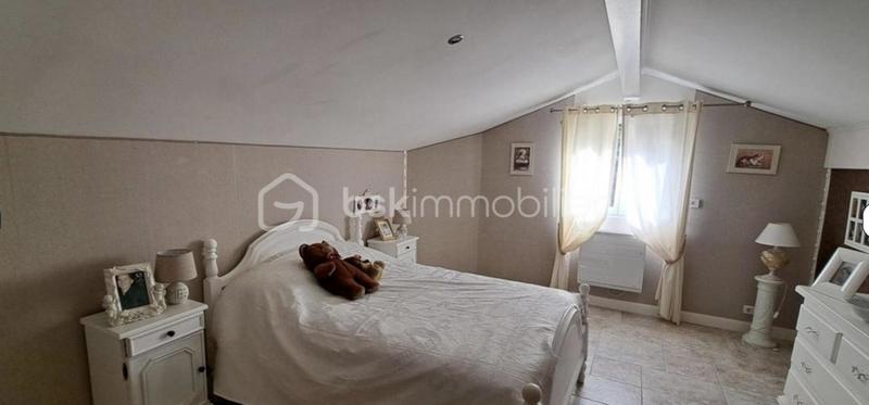 Maison traditionnelle - 180 m² - 5 pièces