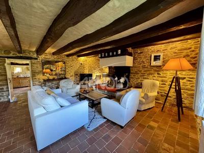 Maison - 99 m² - 4 pièces