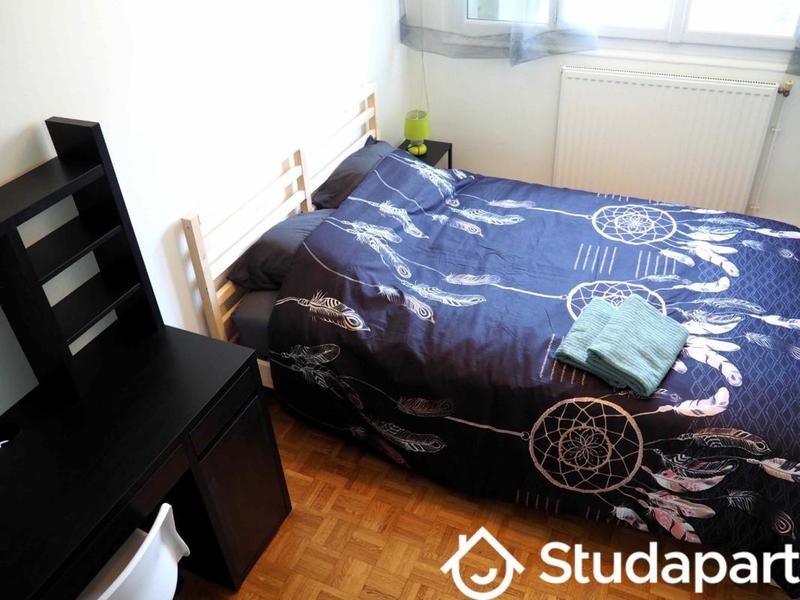 Chambre - 11 m² - 1 pièce