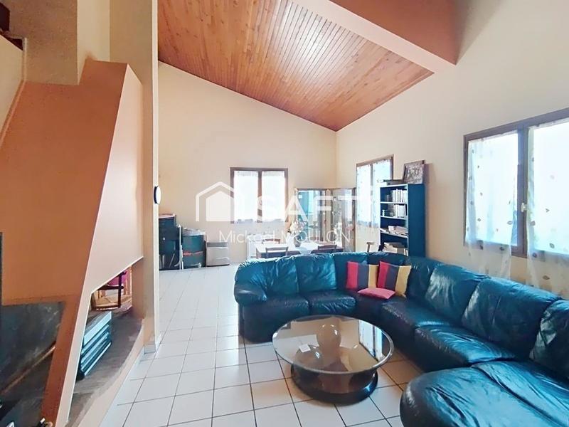 Maison - 180 m² - 5 pièces
