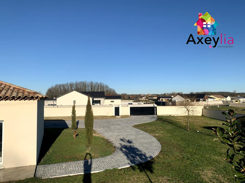 Villa - 332 m² - 11 pièces