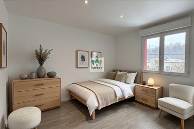 Appartement - 85 m² - 5 pièces