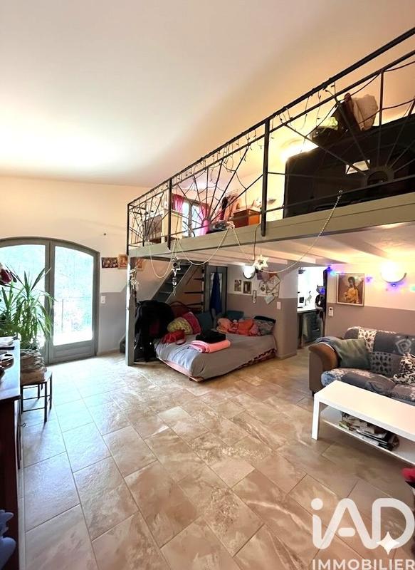 Maison - 184 m² - 7 pièces