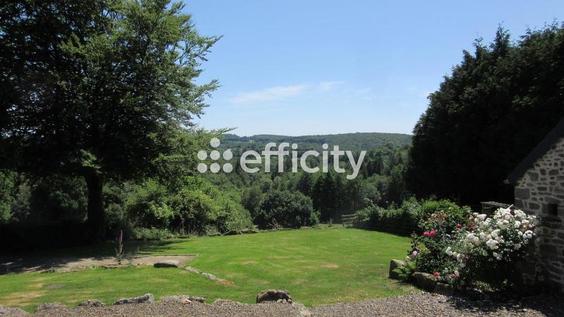 Maison - 290 m² - 11 pièces