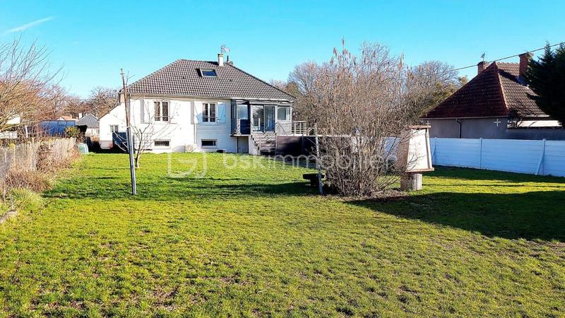 Maison - 87 m² - 5 pièces