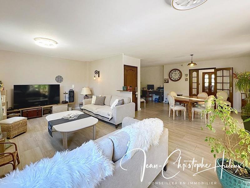 Villa - 200 m² - 8 pièces