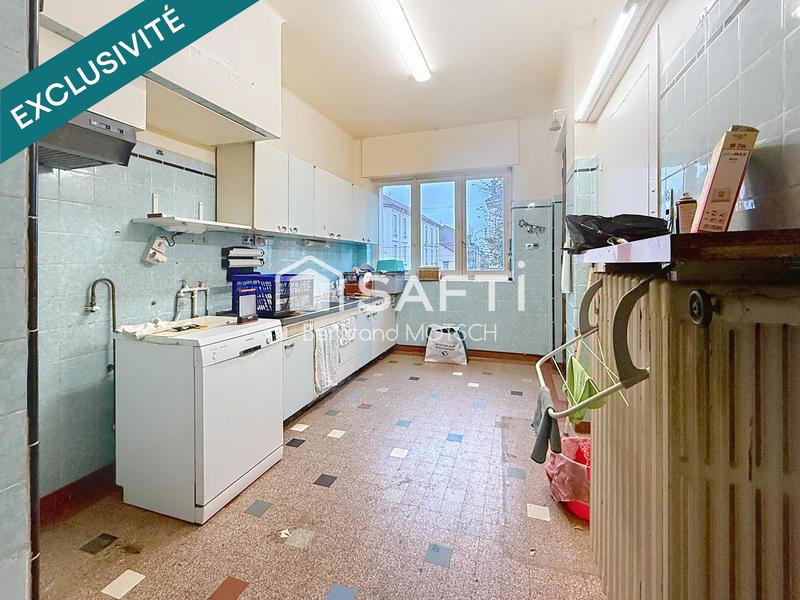 Immeuble - 211 m² - 16 pièces